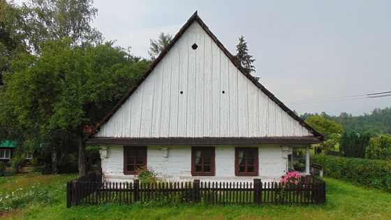 Rodné domy slavných. Podívejte se, kde se narodili Menšík, Donutil nebo Kubišová