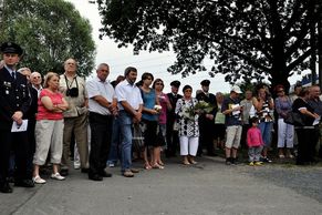 Studénka tři roky poté: Pomník masakru stojí, viníci zatím bez trestu