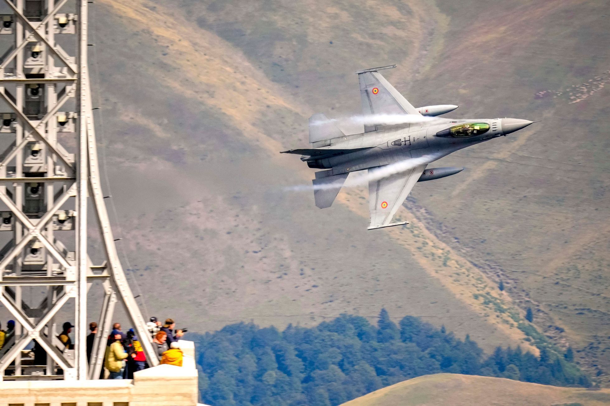 Rumunsko, letectvo, letecký den, F16,