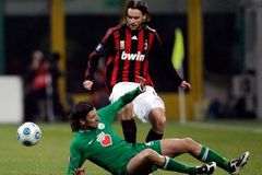 AC Milán prý nabízí za kanonýra Džeka i Jankulovského
