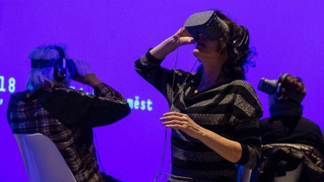 Kino virtuální reality. Foto Lukáš Bíba pro Jeden svět.
