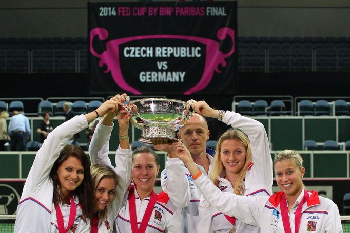 Finále Fed Cupu 2014: Český tým slaví triumf