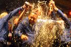 VIDEO V Plzni s šampiony slavilo 4000 lidí. Vrbu zlili pivem