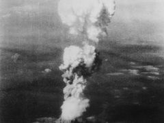 Svržení atomové bomby na Hirošimu.