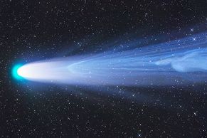 Nejlepší fotky vesmíru: Když kometa Leonard ztratila kus ohonu a další skvosty
