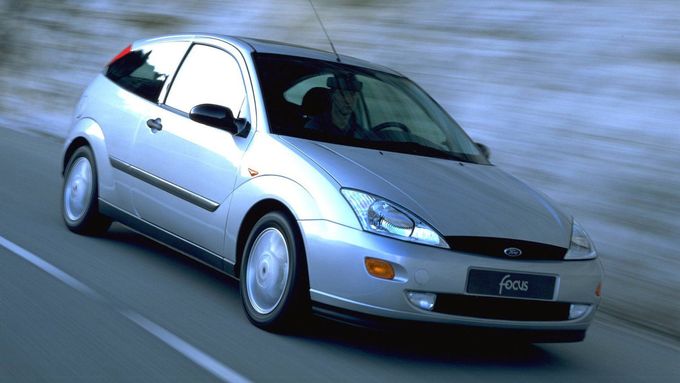 Focus byl pro Ford přelomovým modelem a právem tak získal titul evropského Auta roku 1999.