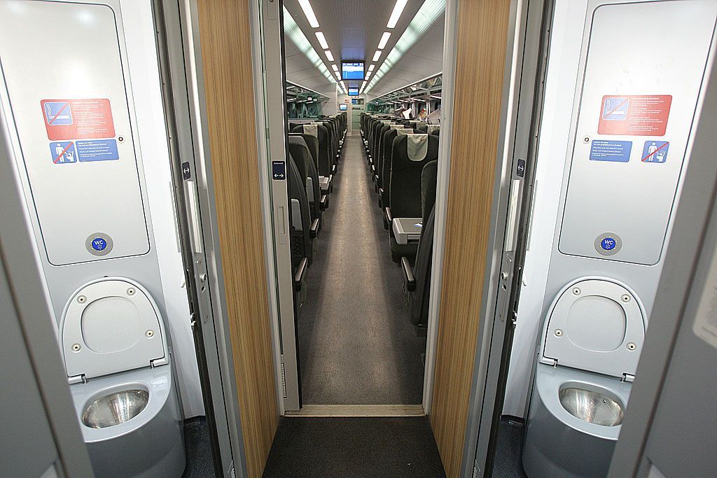 Railjet v Praze