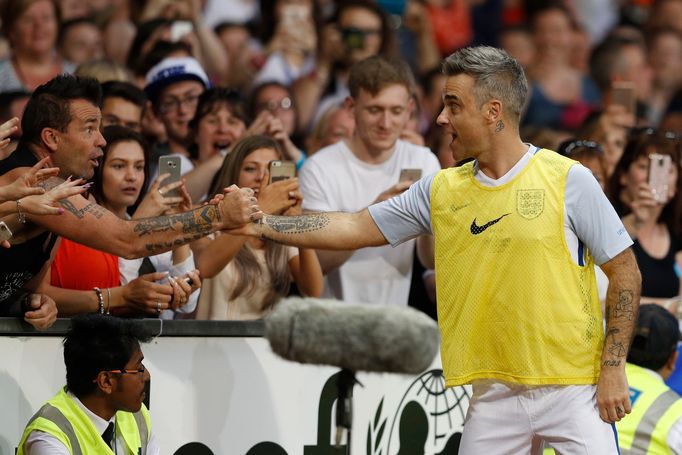 Soccer Aid 2016, Robbie Williams: ambasador Soccer Aidu