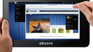 Ekoore Python S: Tablet s Androidem, Windows 7 a Ubuntu Zajímavý desetipalcový tablet co se týká především podporovaných operačních systémů představila italská společnost Ekoore. Tablet je schopen podporovat běh operačních systémů Android, Windows 7 a Ubuntu. Rozlišení desetipalcového kapacitního displeje je 1024 x 600 obrazových bodů. Rozlišení fotoaparátu 1,3 MPx. O výkon tabletu se stará procesor Intel Atom N455 běžící s taktem 1,6 GHz a  sdílená grafika GMA 3150. Velikost operační paměť RAM je 512 MB. Velikost interní úložné paměti je volitelná SSD 16GB/32GB a 64GB. Z rozhraní je tablet standardně vybaven dvěma USB porty, WiFi, GPS. slotem na kartu microSD. Za příplatek lze pak zvolit verzi s Bluetooth a 3G. Kapacita akumulátoru je 3200 mAh. Základní cena tabletu je stanovena na 499 euro.