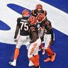 Hráči Cincinnati slaví touchdown v Super Bowlu LVI 2022 LA Rams - Cincinnati Bengals