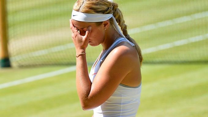Sabine Lisická prohru ve finále Wimbledonu obrečela. Podívejte se na galerii z rozhodujícího duelu ženské dvouhry.