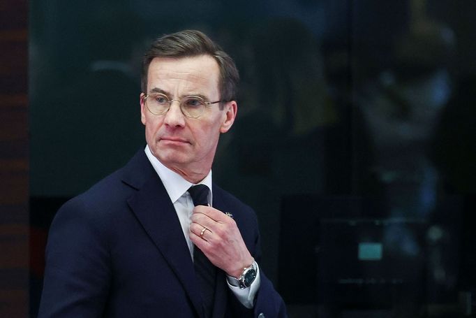 "Dnes jsme byli svědky brutálního a smrtícího násilí proti naprosto nevinným lidem," řekl švédský premiér "Jde o největší případ střelby ve švédských dějinách."