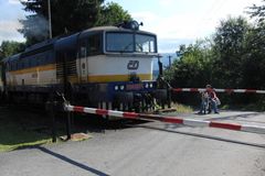 Vlak ráno na Českolipsku srazil a zabil člověka