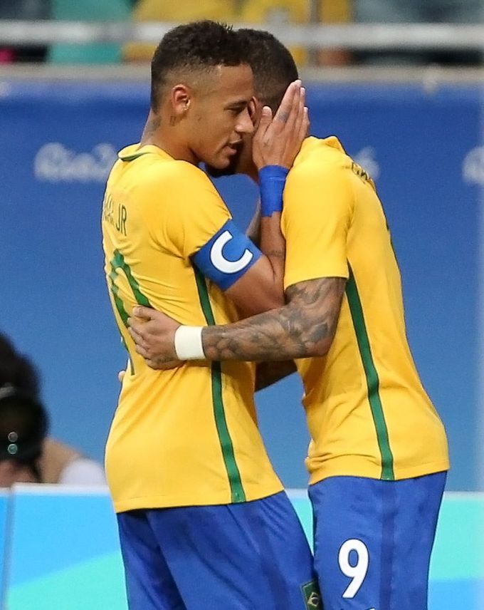OH 2016, fotbal: Neymar a  Gabriel Barbosa (Brazílie) - tetování