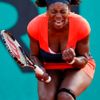 Serena Williamsová se raduje po úspěšném míčku v souboji s Klárou Zakopalovou.