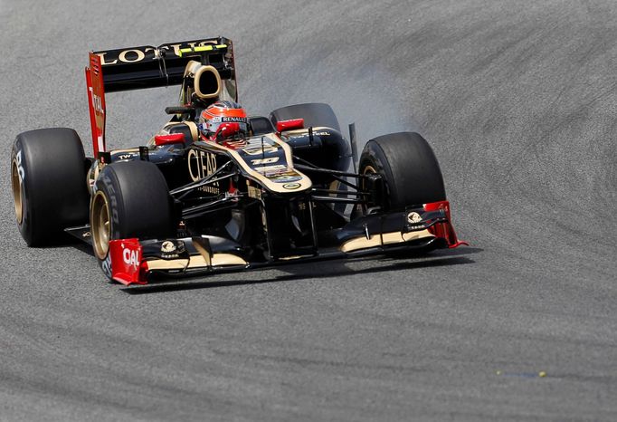 Romain Grosjean při kvalifikaci F1 ve Španělsku