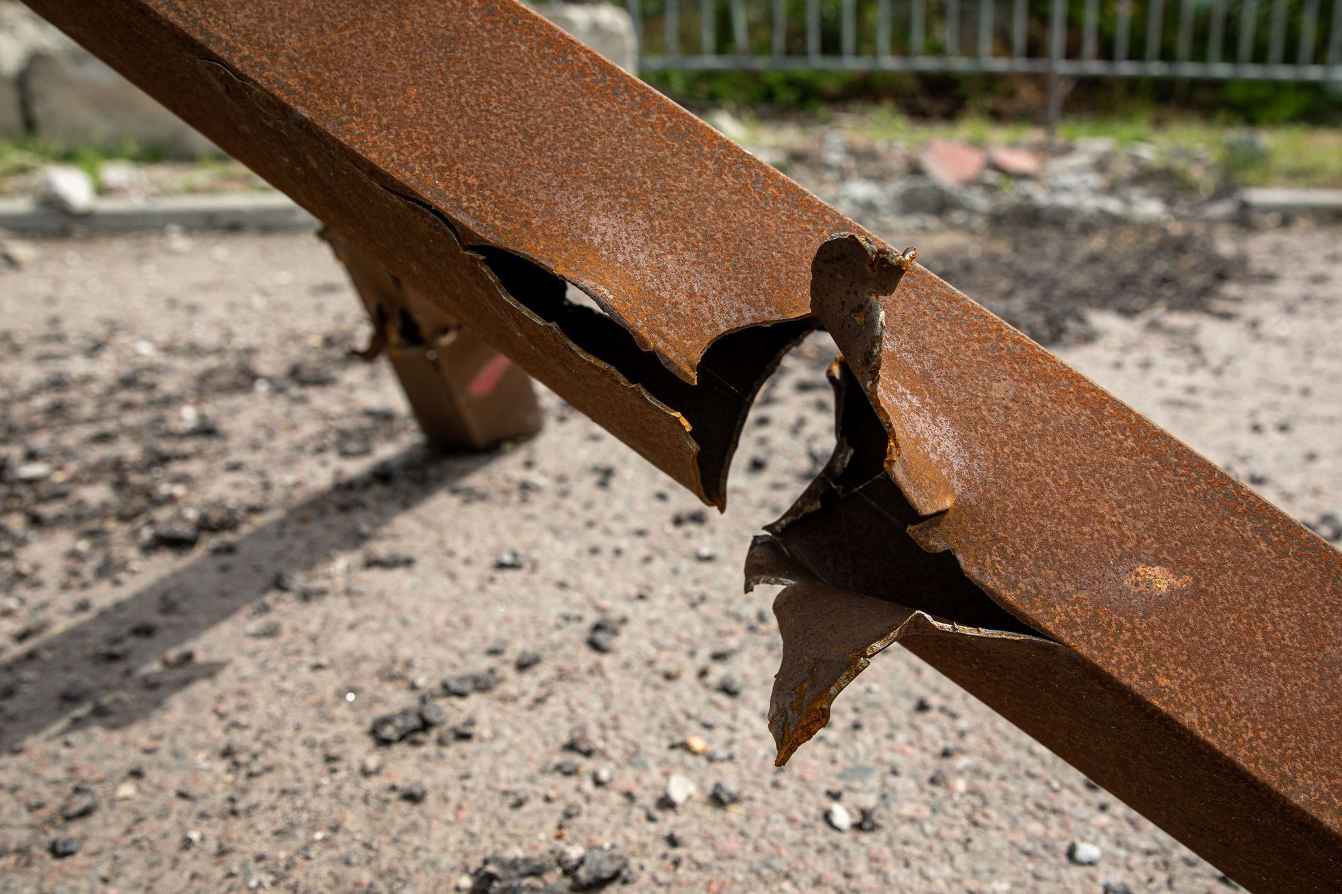 Město Orichiv, Orechov, Ukrajina, fronta, trosky, bunkr, úkryt, civilisté