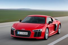 Překonali jsme rychlost 300 km/h. Podívejte se na záběry z německé dálnice