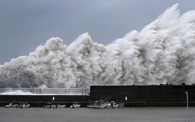 Tajfun Jebi zasáhl Japonsko. Září 2018.