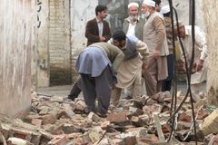 Afghánistán a Pákistán zasáhlo zemětřesení o síle 7,5 stupně, zemřelo nejméně 215 lidí