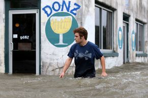 Tropická bouře Barry zeslábla a míří na Arkansas, deště a tornáda jsou stále hrozbou