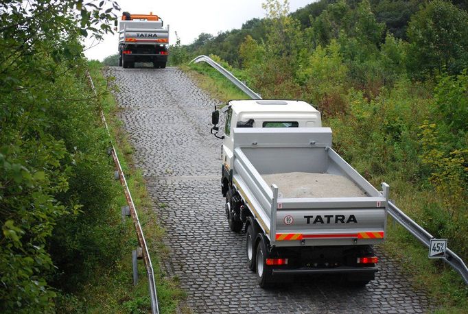 Výjezd na kopec se sklonem 45 %