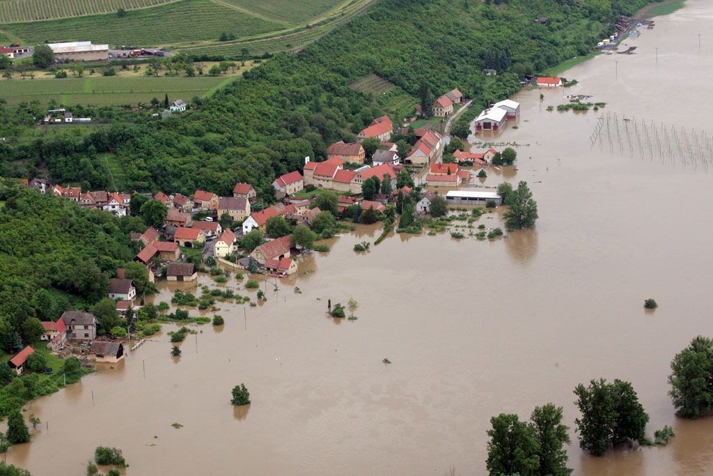 Letem nad zatopeným světem