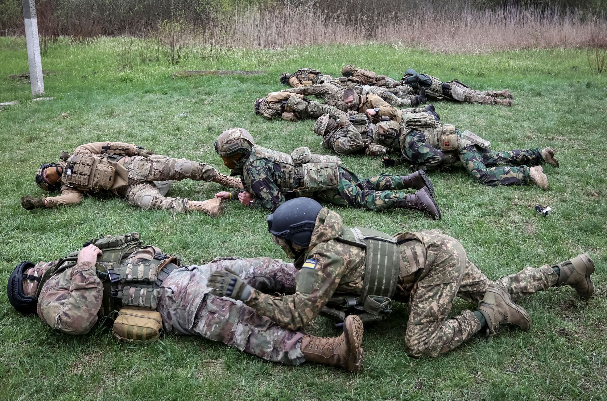 Příslušníci dobrovolnické ukrajinské brigády Sparta při výcviku v Charkovské oblasti.