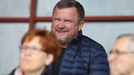 Šlágr měsíce si nenechal ujít ani fotbalový trenér Pavel Vrba...