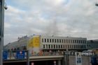 První výbuchy se v Bruselu ozvaly krátce před osmou hodinou ranní na letišti Zaventem.