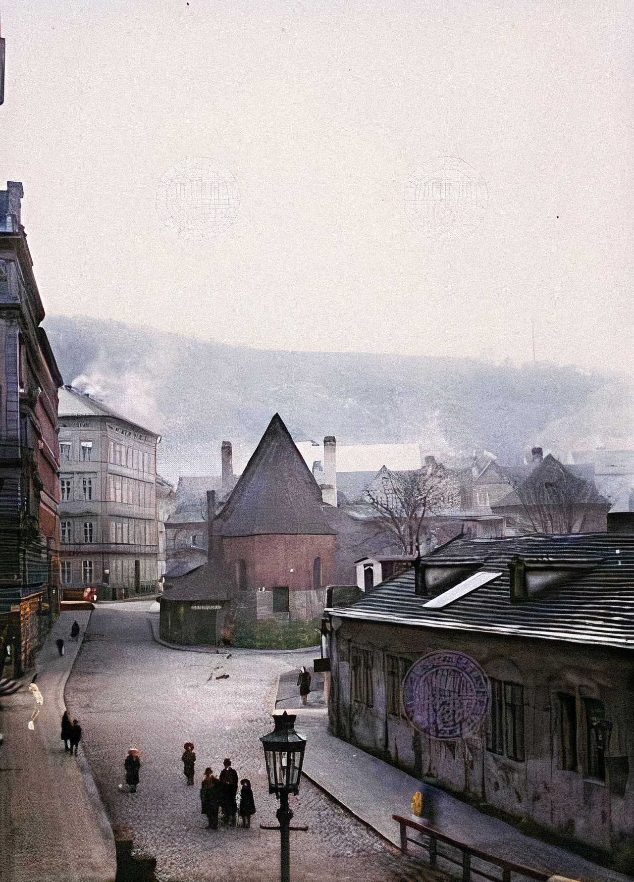 Tenkrát, Praha, historie, Domácí