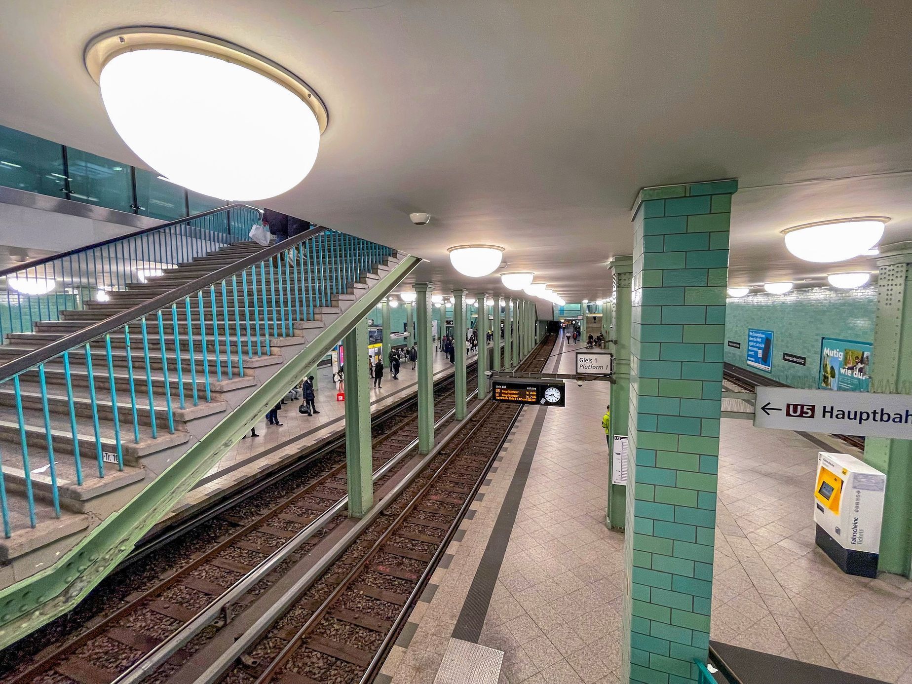 Stanice Alexanderplatz, Berlín, Německo, Metro, stanice, doprava, zahraničí, Magazín