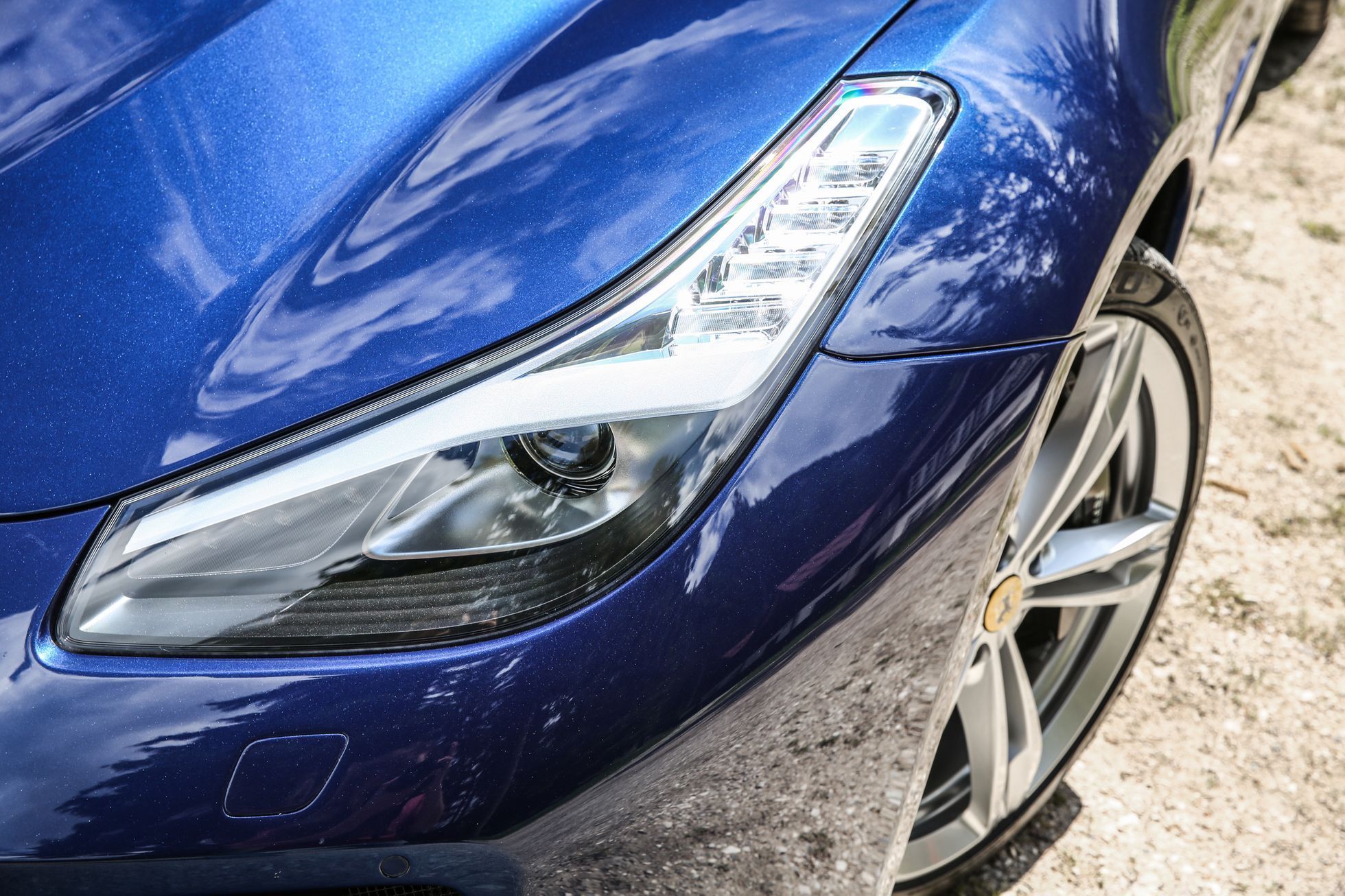 Ferrari GTC4Lusso 3