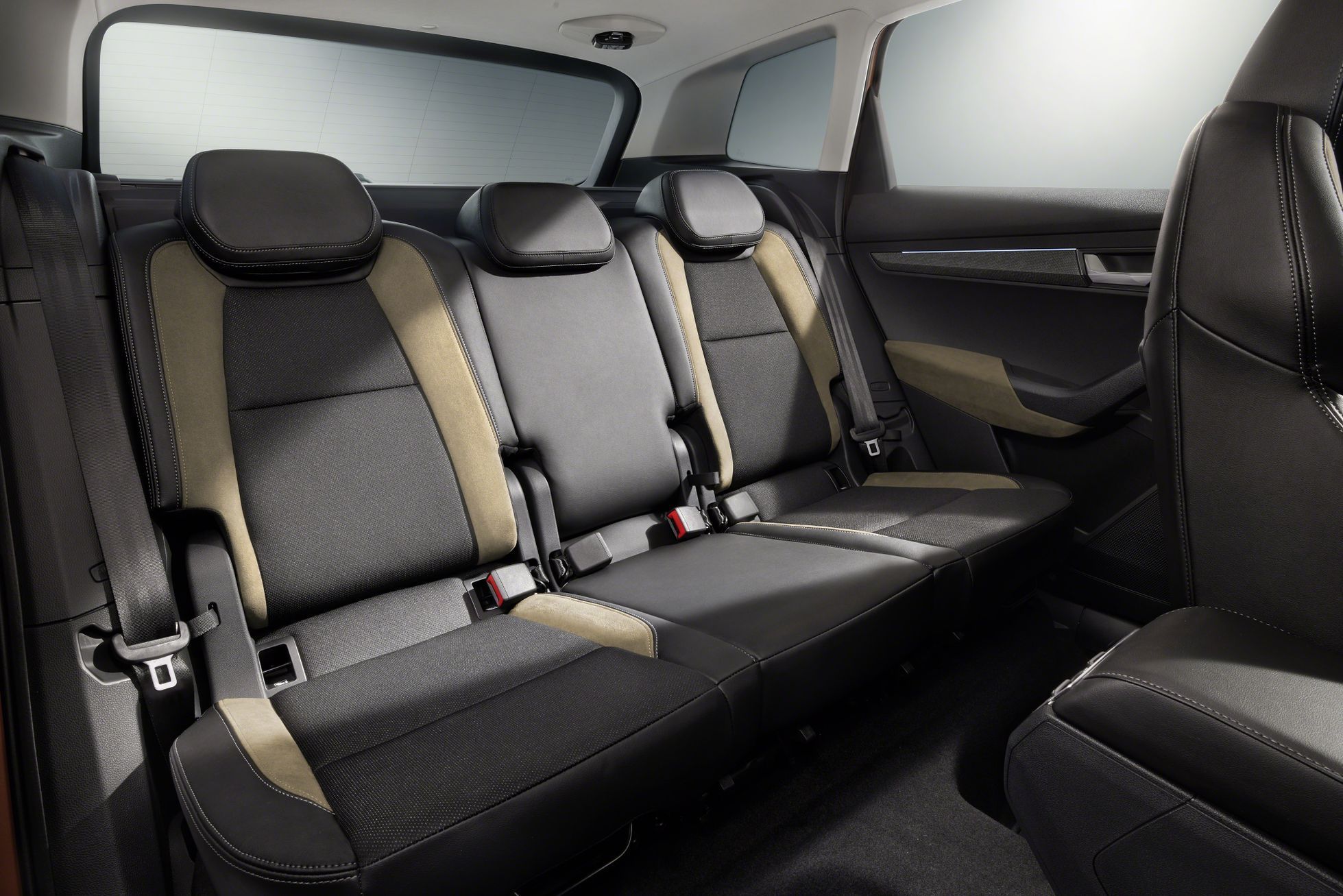 Škoda Karoq facelift - embargo 30.11.2021 10:00