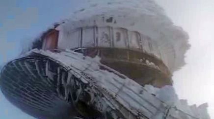 Zřícená observatoř na Sněžce