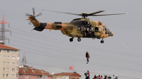 Obrazem: Istanbul postihly nejhorší záplavy za 80 let