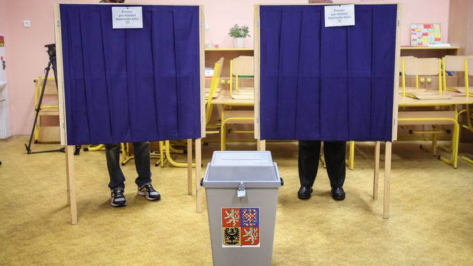 Přijdou? Voličská účast se zvláště v případě eurovoleb dá těžko odhadnout.