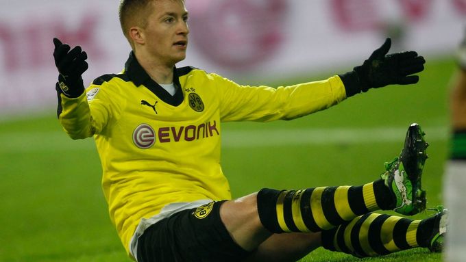 Fotbalisté Dortmundu mohou přijít taky o druhé místo v bundeslize