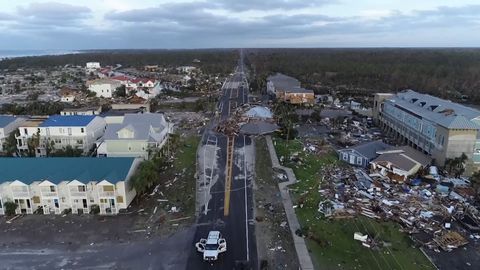 Až 250 km/h. Podívejte se, jakou škodu napáchal hurikán Michael na Floridě