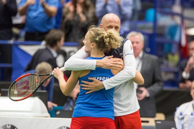 Siniaková vs. Buzarnescuová, Fed Cup, Česko vs. Rumunsko