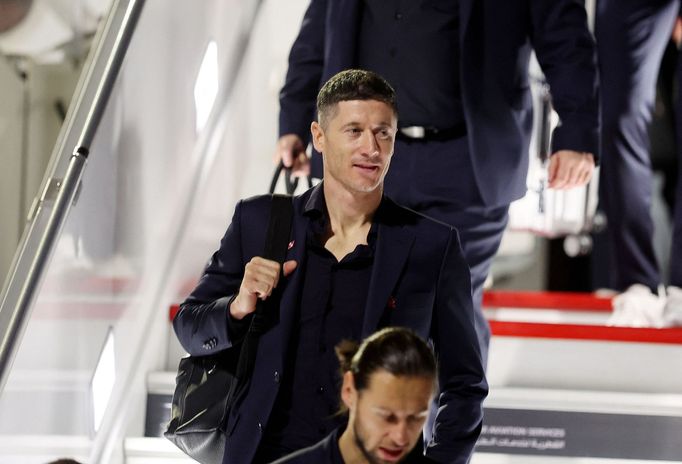 Soccer Football - FIFA World Cup Qatar 2022 Arrival - Poland team arrives in Doha - Hamad International Airport, Doha, Qatar - November 17, 2022 Poland's Robert Lewandows