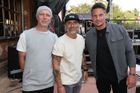 Boy band Lunetic se vrací. V novém videoklipu k singlu Sdílej hrají i jejich děti