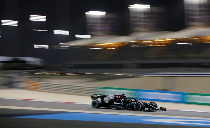 Lewis Hamilton v Mercedesu ve Velké ceně Bahrajnu 2021