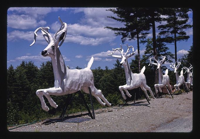 John Margolies: fotografie ze série Roadside America - reklamní poutače u silnic na americkém venkově v 70. až 90. letech