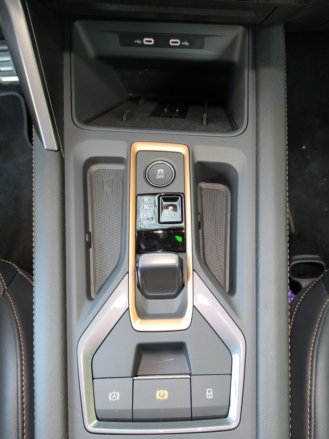 Cupra Leon 300