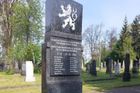 Památník padlým československým vojákům, bývalým vězňům Gulagu na Ljukanivském vojenském hřbitově v Kyjevě.