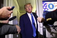 "Možná to udělám, možná ne". Trump prý s útokem souhlasil, přijde zásadní verdikt