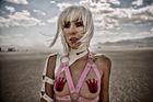 Bizarní sochy, prach, nahota a svoboda. Festival Burning Man je neuvěřitelný fenomén, říká fotograf