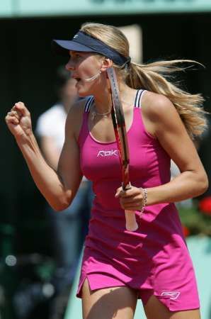 Nicole Vaidišová po vítězném míči v semifinále proti Rusce Kuzněcovové.