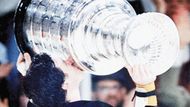 Přispěl k němu 44 body (16+28) ve 23 kláních a získal Conn Smythe Trophy pro nejužitečnějšího hráče play off.